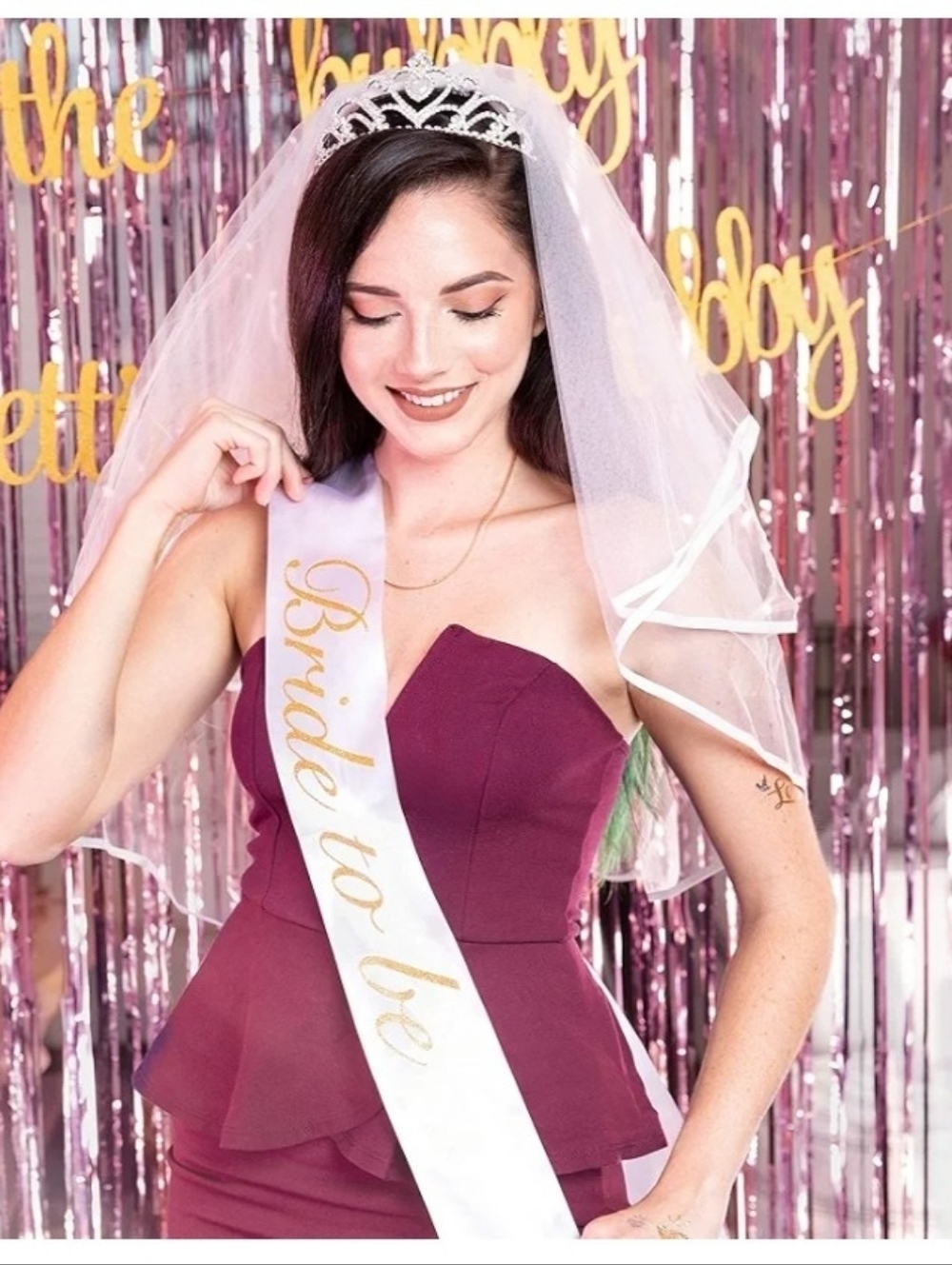 Smirly Pink and Rose Gold Bachelorette Party Decoration Kit - Picture 2 of 7